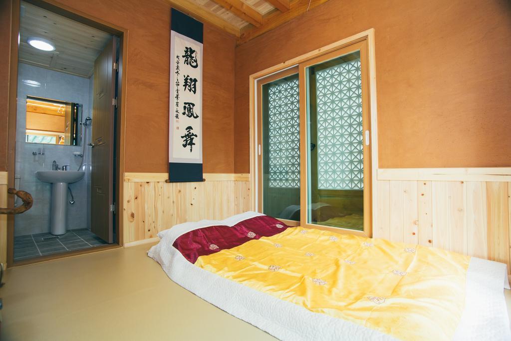 Laon Hanok Gguljam Jeonju Exterior foto